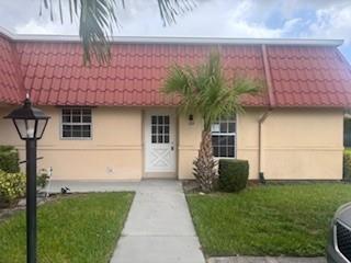 Welcome to the best looking 2 bedroom in the whole community. Almost mint condition. Totally remodeled in excellent condition. new everything. 55+ community in the heart of gorgeous Lake Worth, Florida. easy to show and just bring your tooth brush.