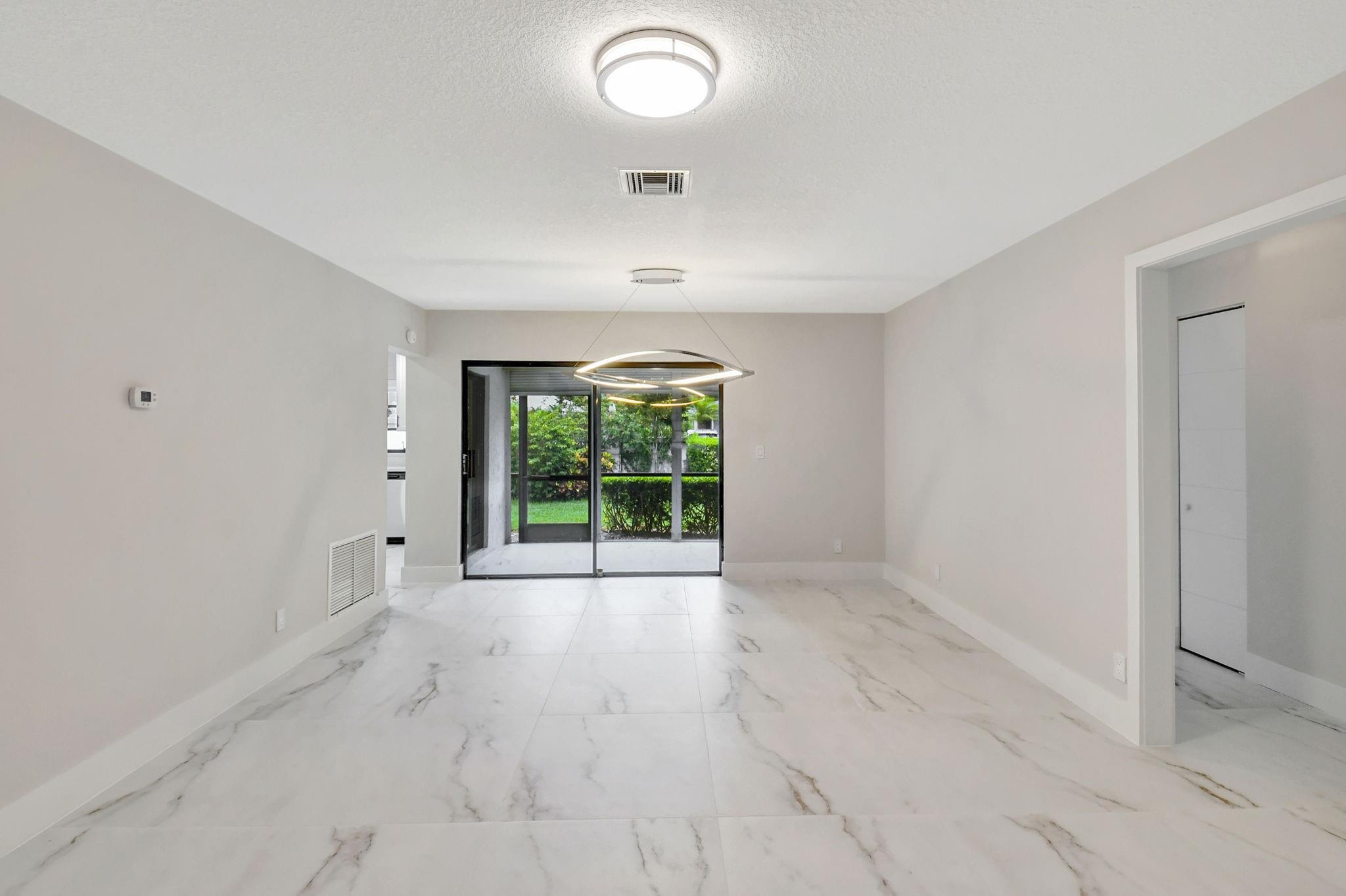 4724 Greentree Cir 4724