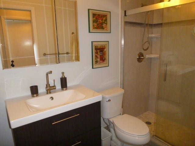 Centre Hill Courts - Residential