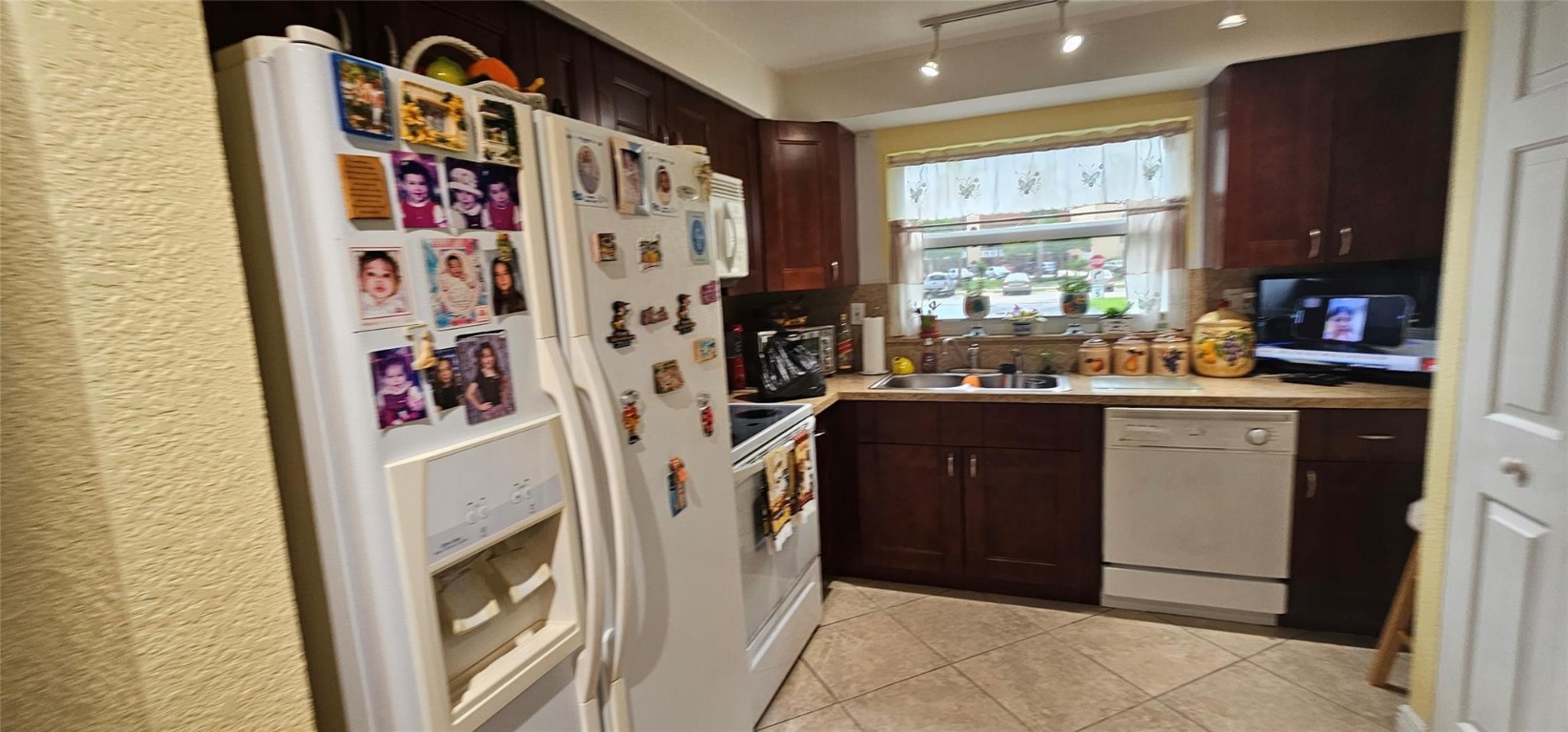 Sunrise Lakes Phase 3 - Residential