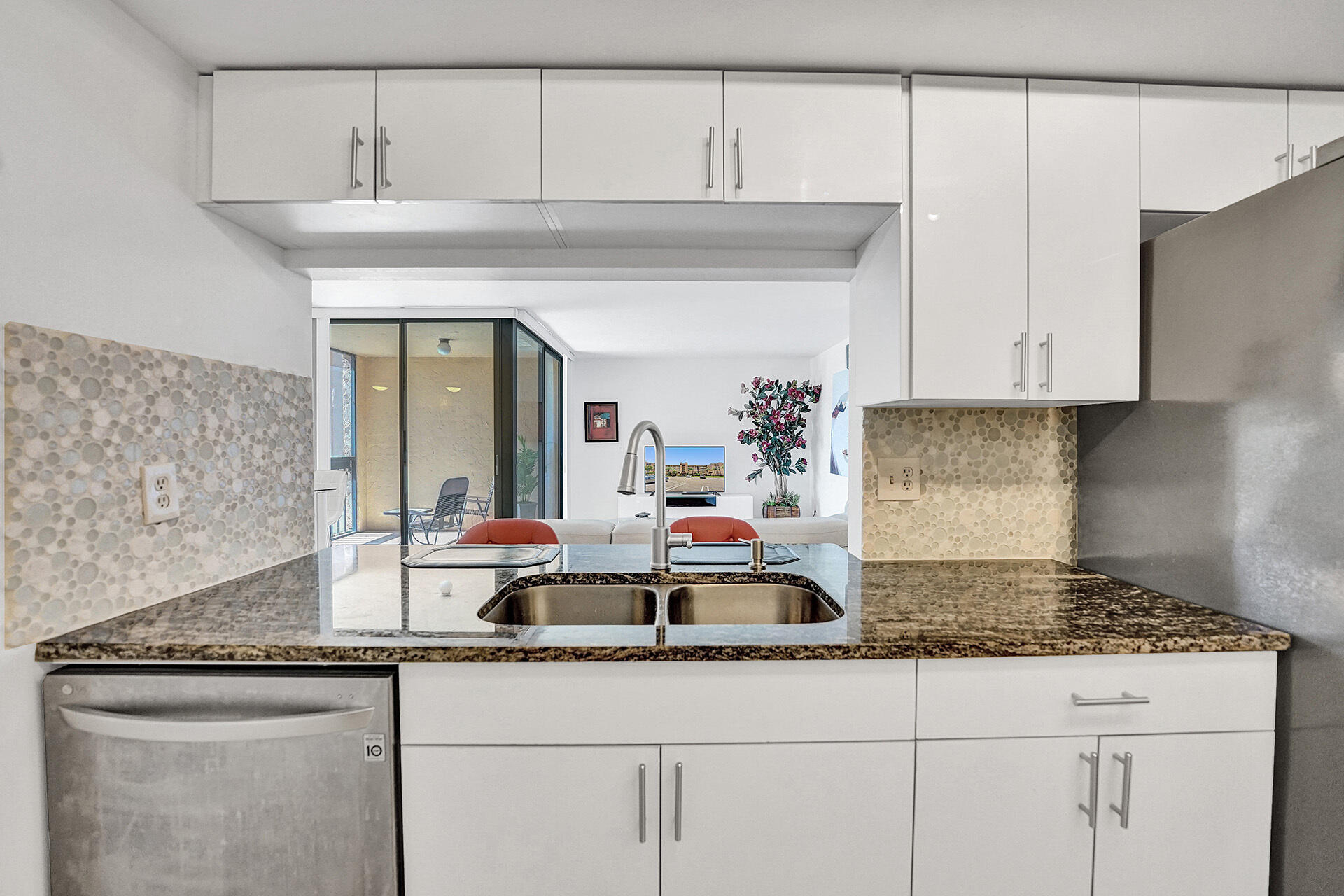 LAVERS DELRAY RACQUET CLUB CONDO - Residential Lease