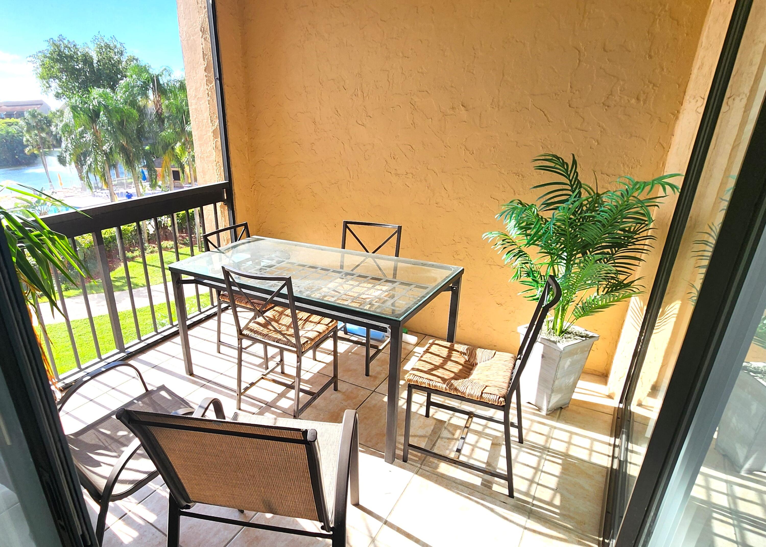 LAVERS DELRAY RACQUET CLUB CONDO - Residential Lease