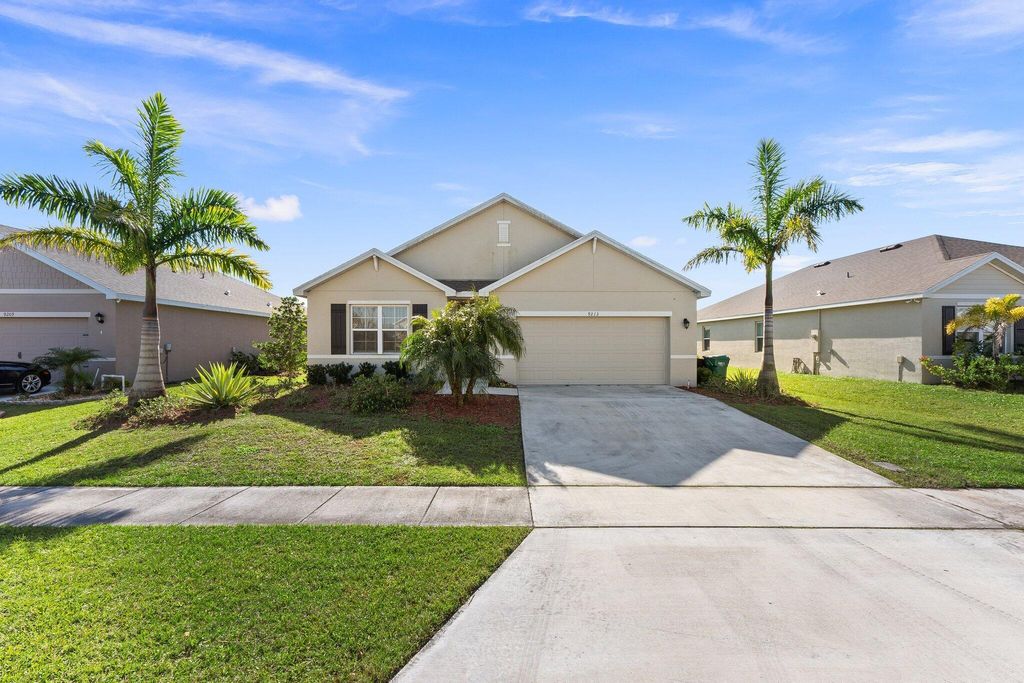 Photo of 9213 Potomac Drive, Fort Pierce, FL 34945 (MLS # R11074646)
