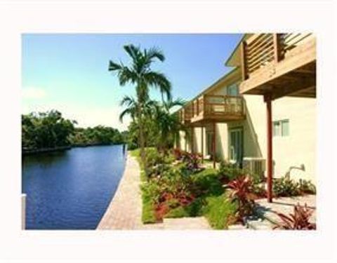 578 NE 20th St 14-E Wilton Manors FL 33305