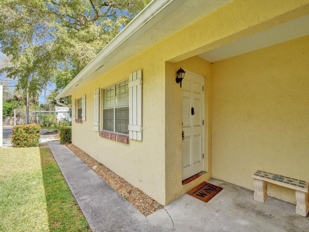 Photo of 1812 SW 23rd Street, Fort Lauderdale, FL 33315 (MLS # F10426547)