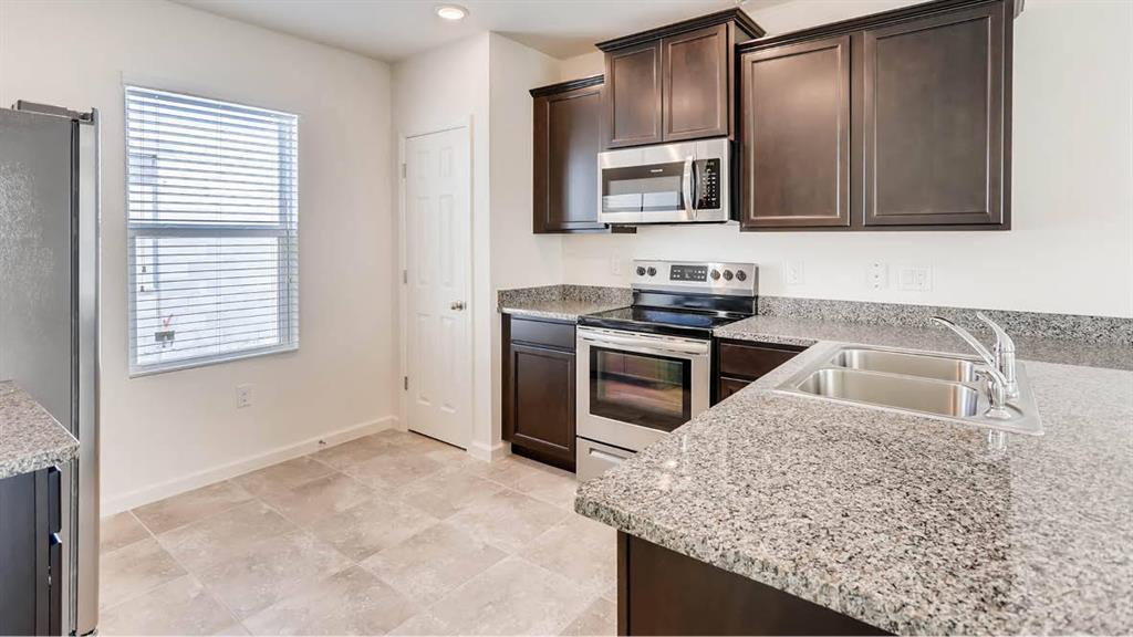 Victoria Parc Manors - Residential