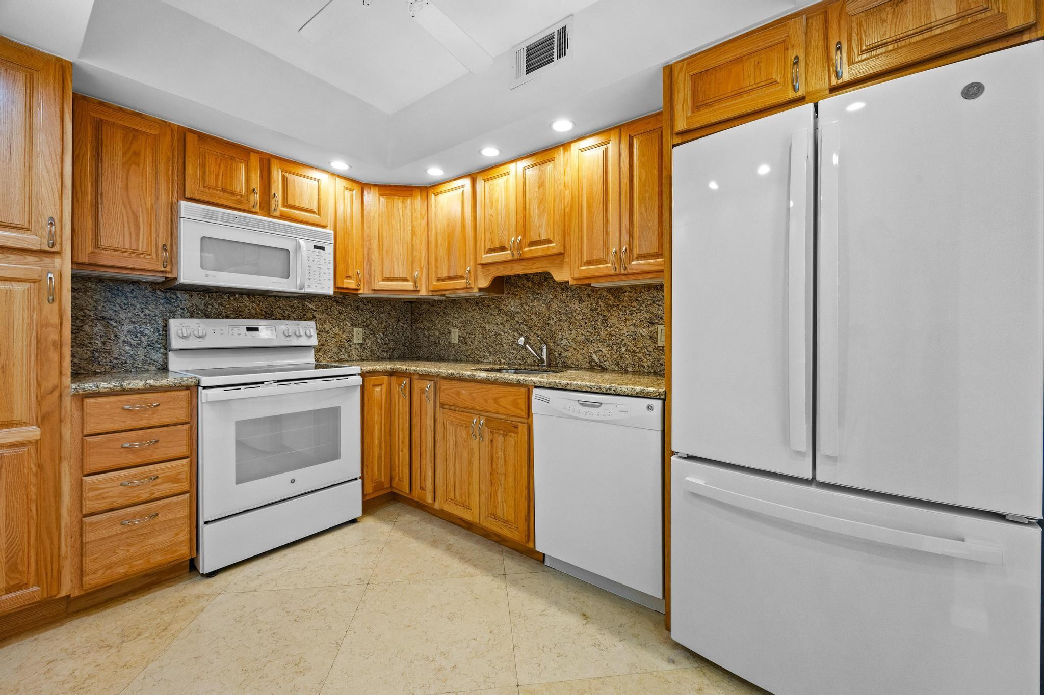 The Hemispheres Condo - Residential Lease