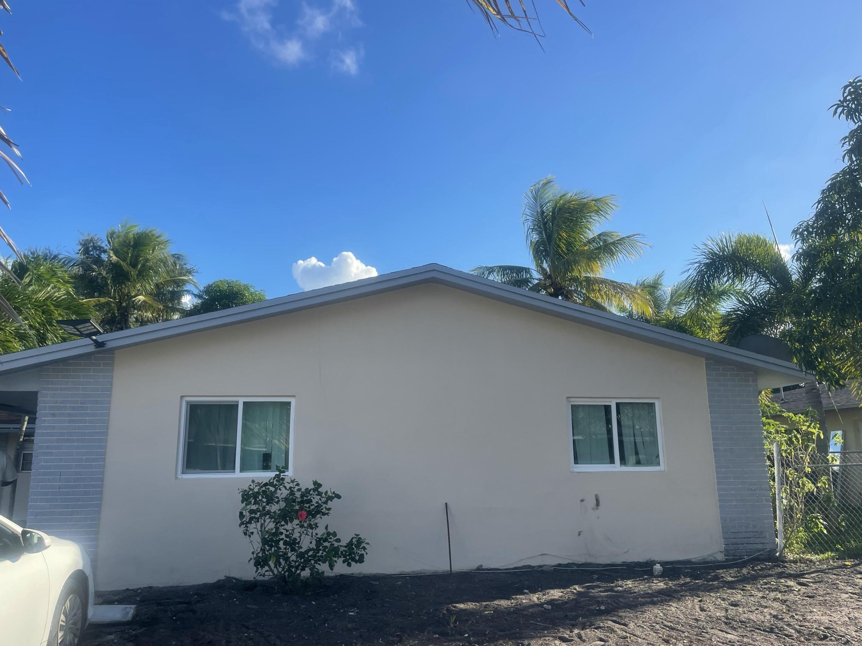 5320 NW 17th Court