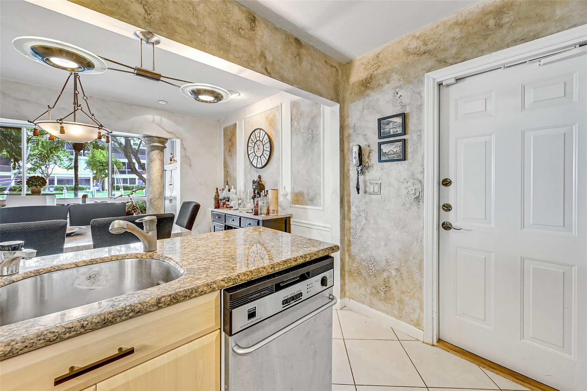 3001 NE 47th Ct 113
