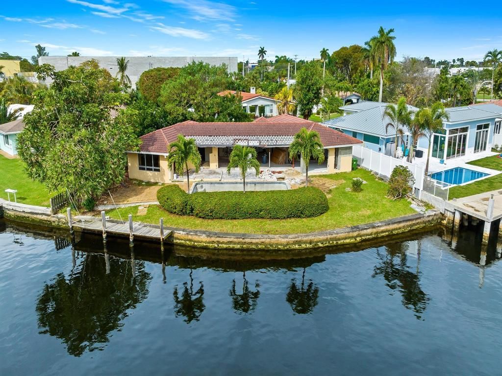 Photo of 2212 NE 17th Place, Fort Lauderdale, FL 33305 (MLS # B26013066)