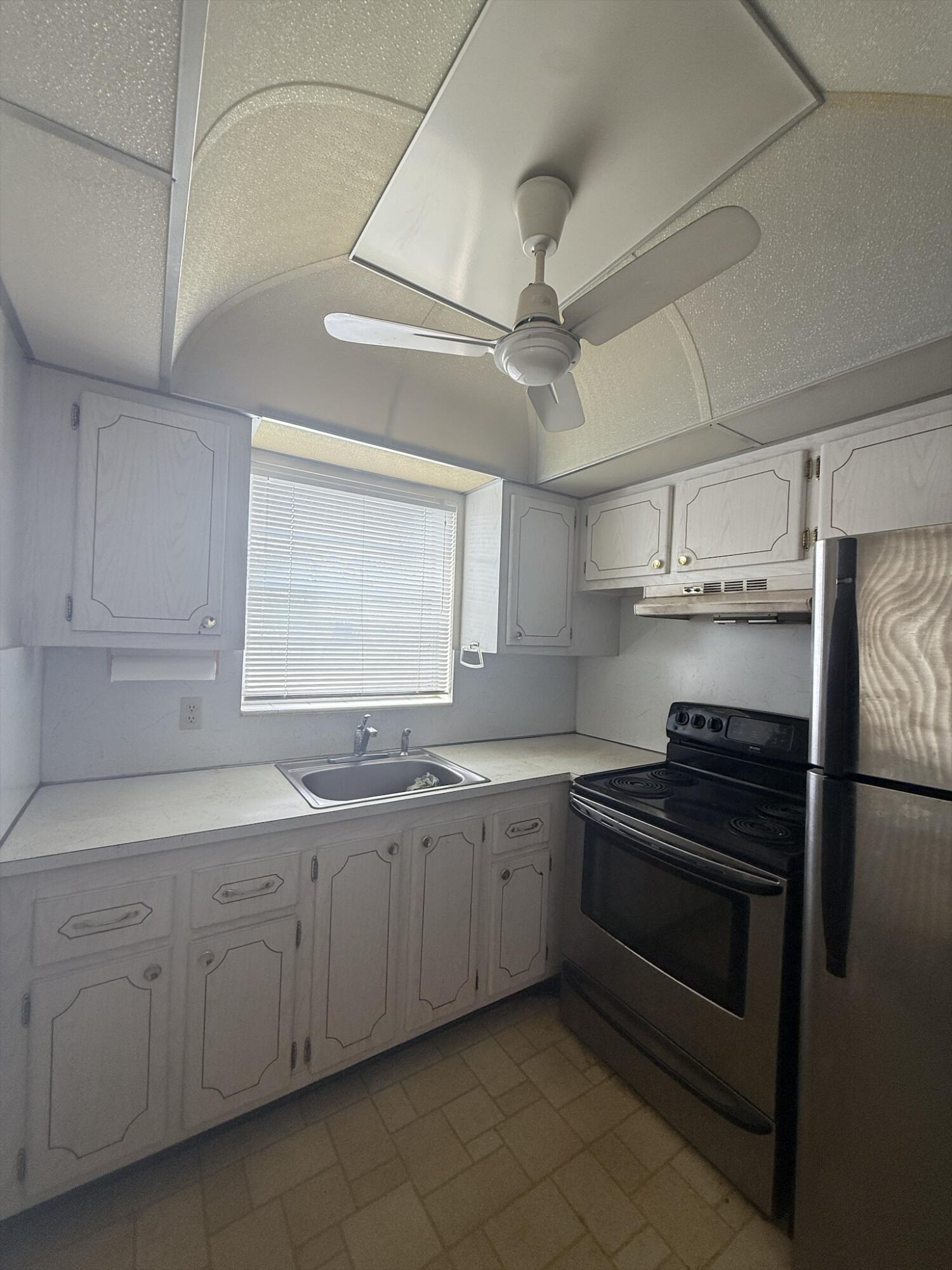 CENTURY VILLAGE WEST PALM BEACH - Residential