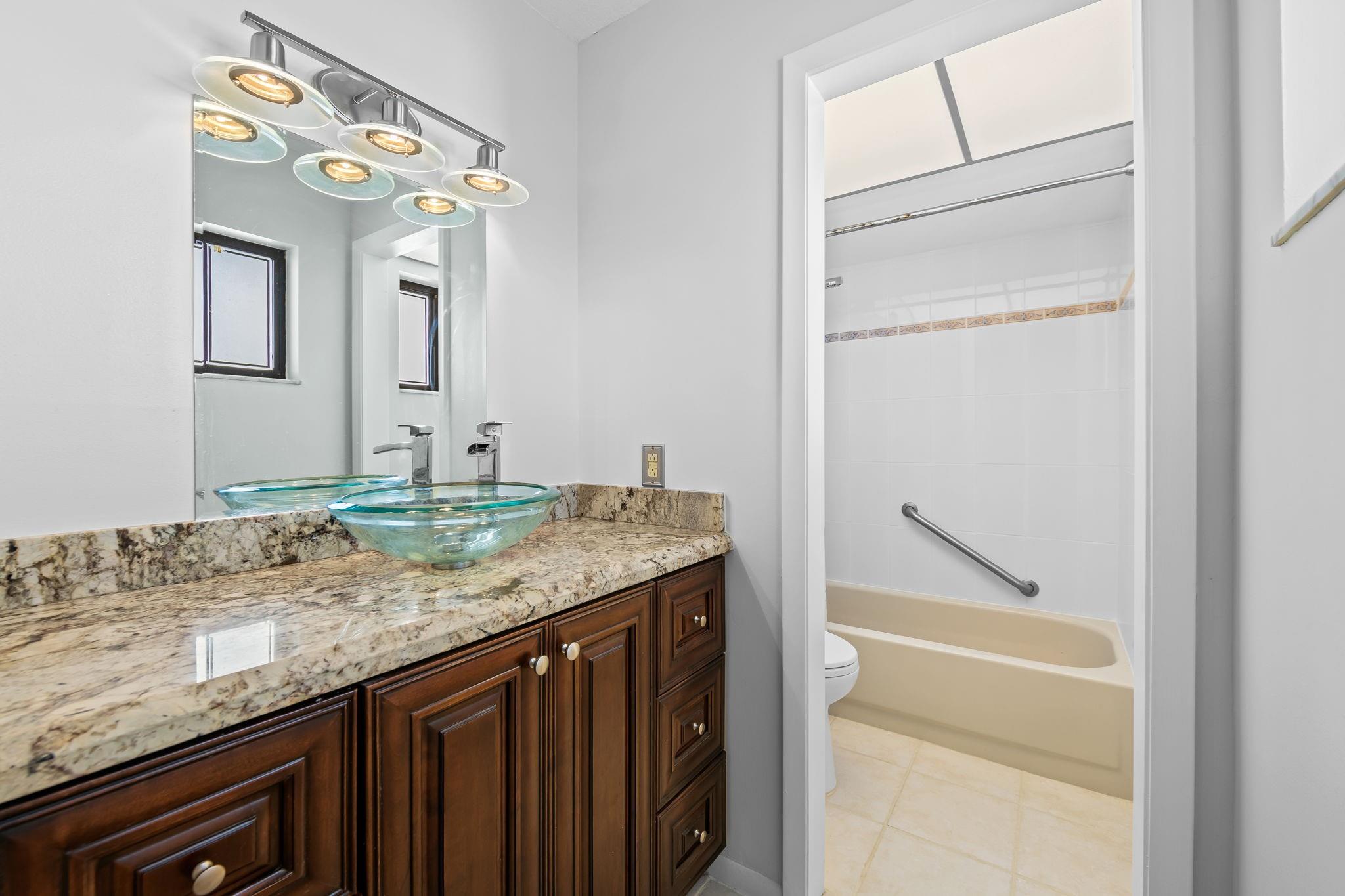 Sheridan by the beach - Residential
