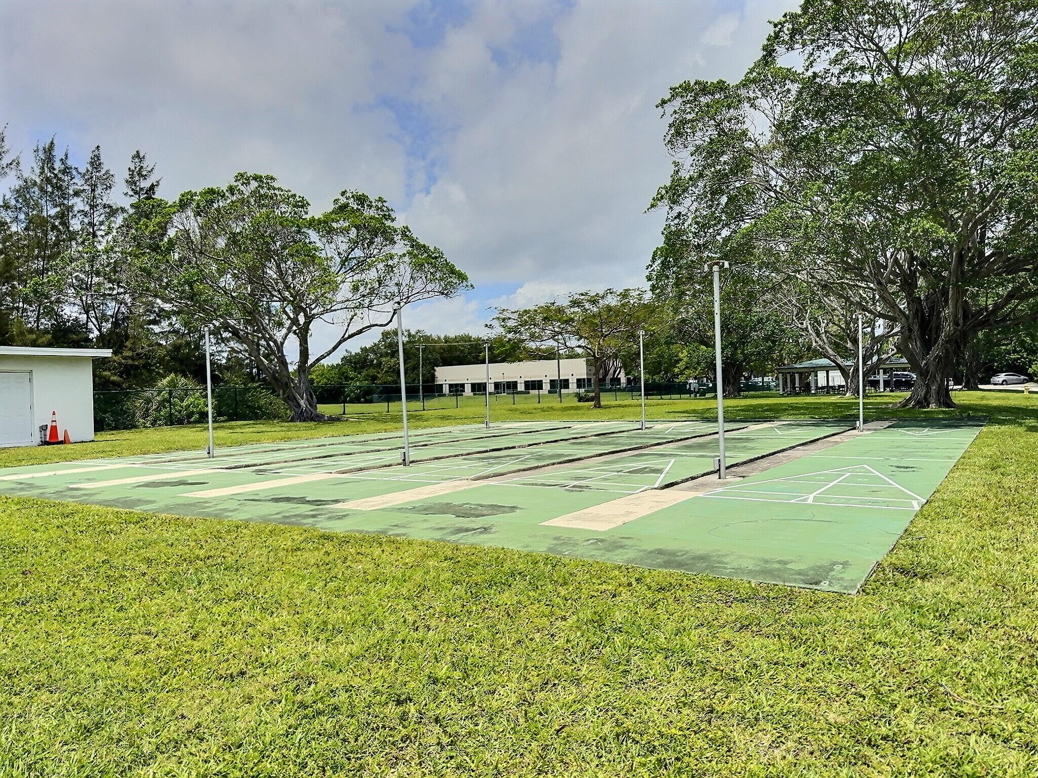 TAMARAC LAKES - Residential