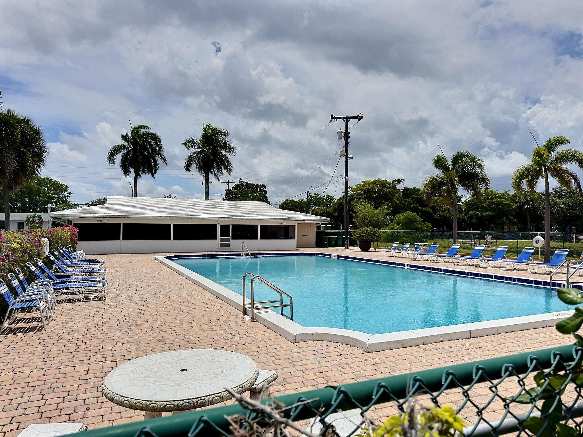TAMARAC LAKES - Residential