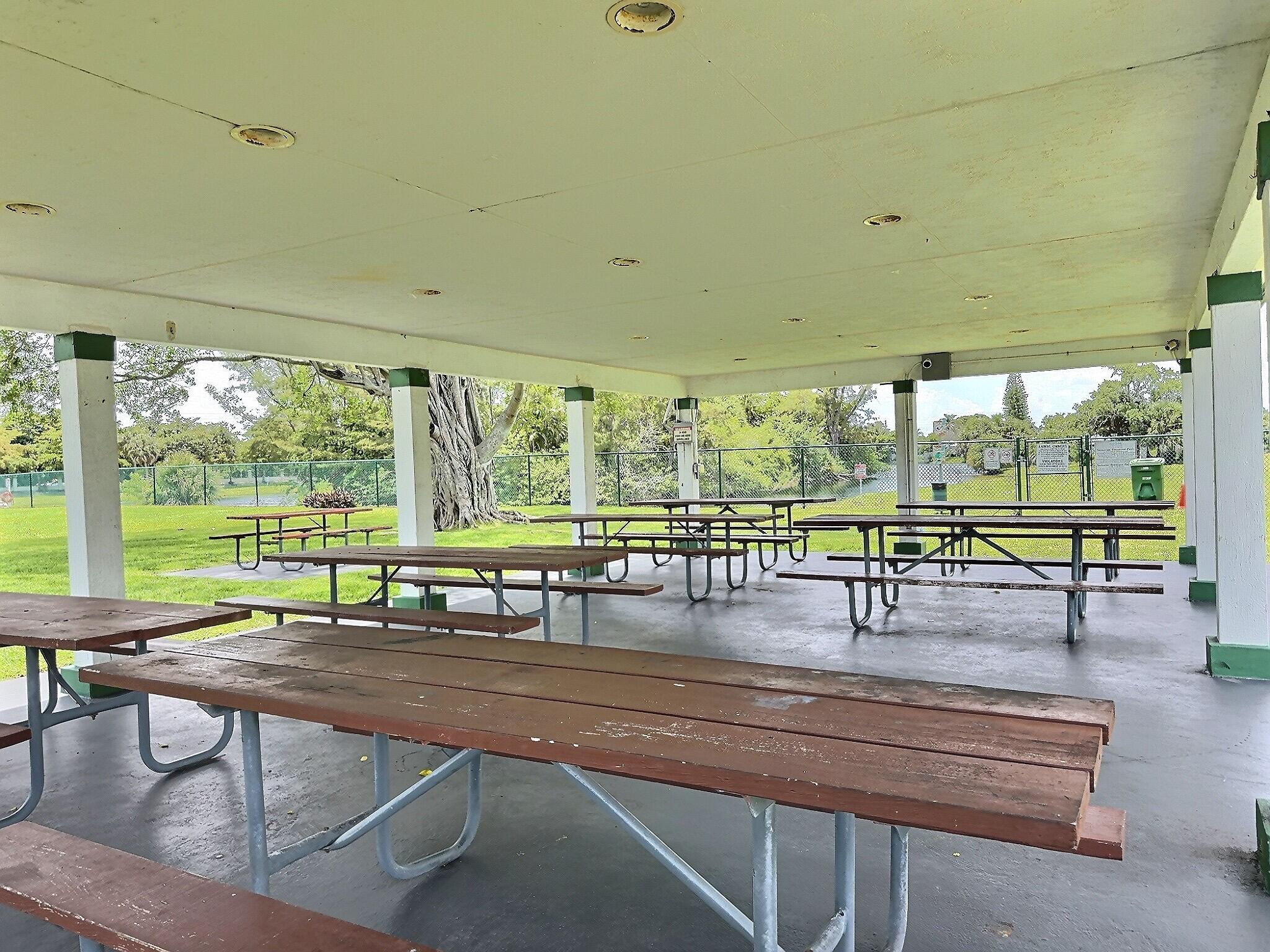 TAMARAC LAKES - Residential