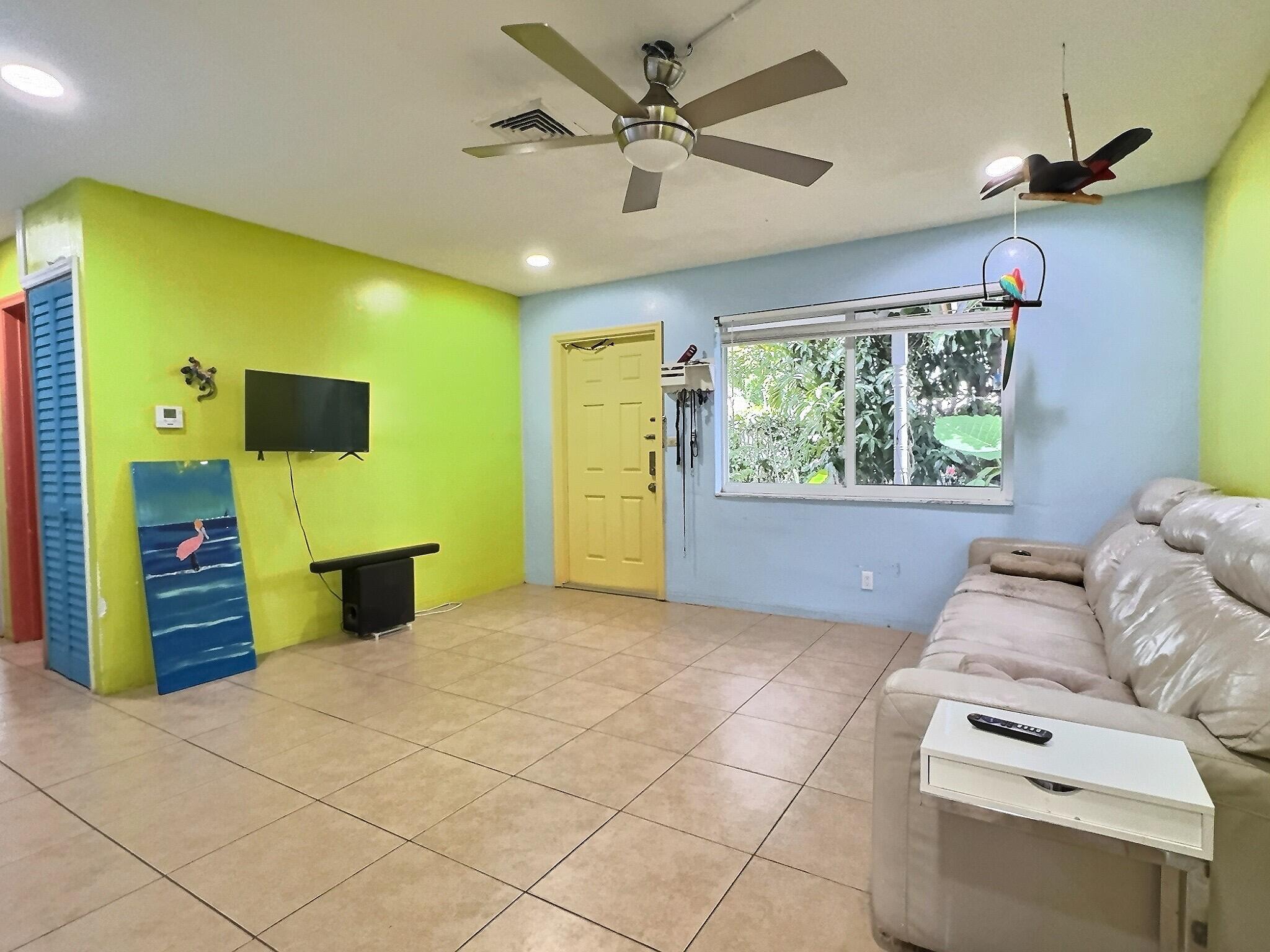 4570 NW 16th Terrace