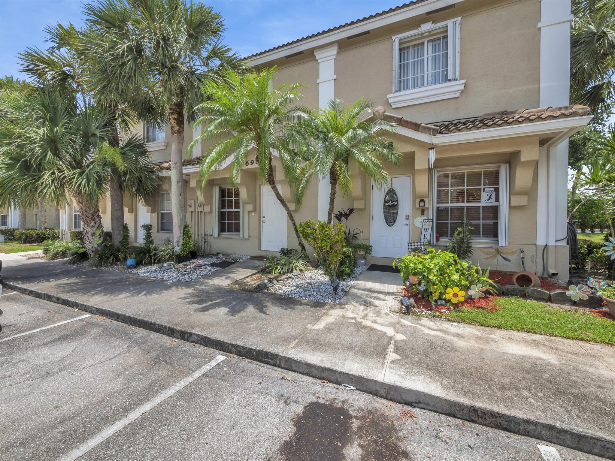 6988 Stoney Creek Circle