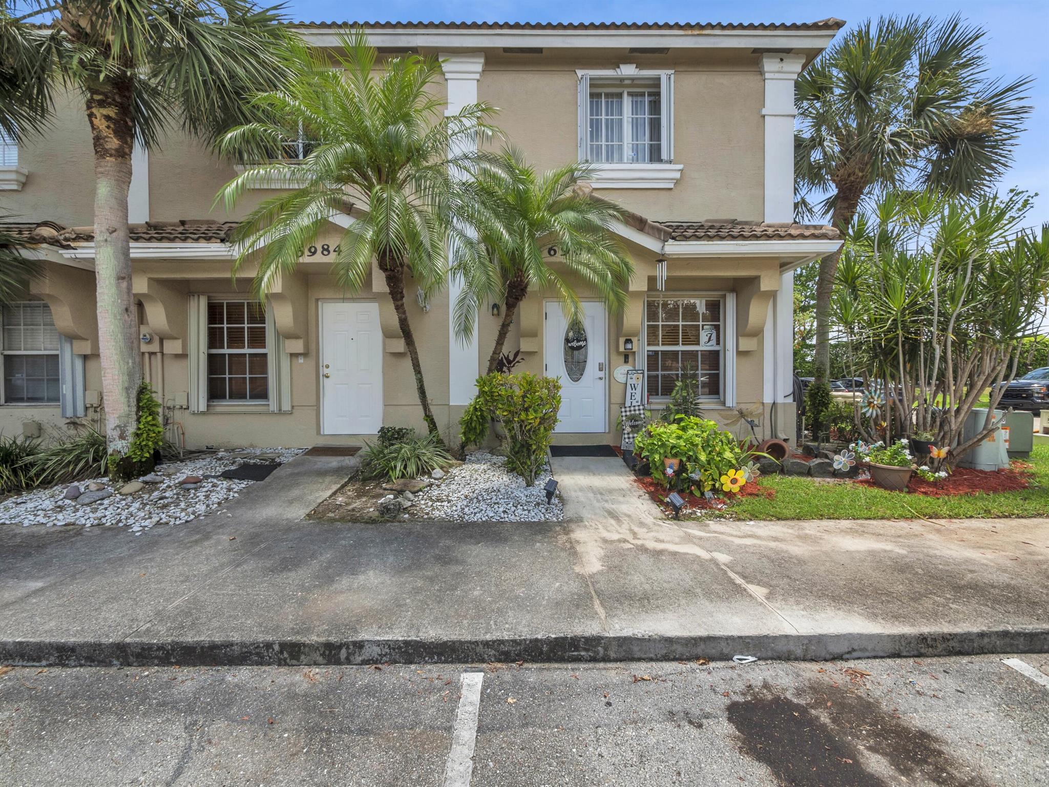 6988 Stoney Creek Circle