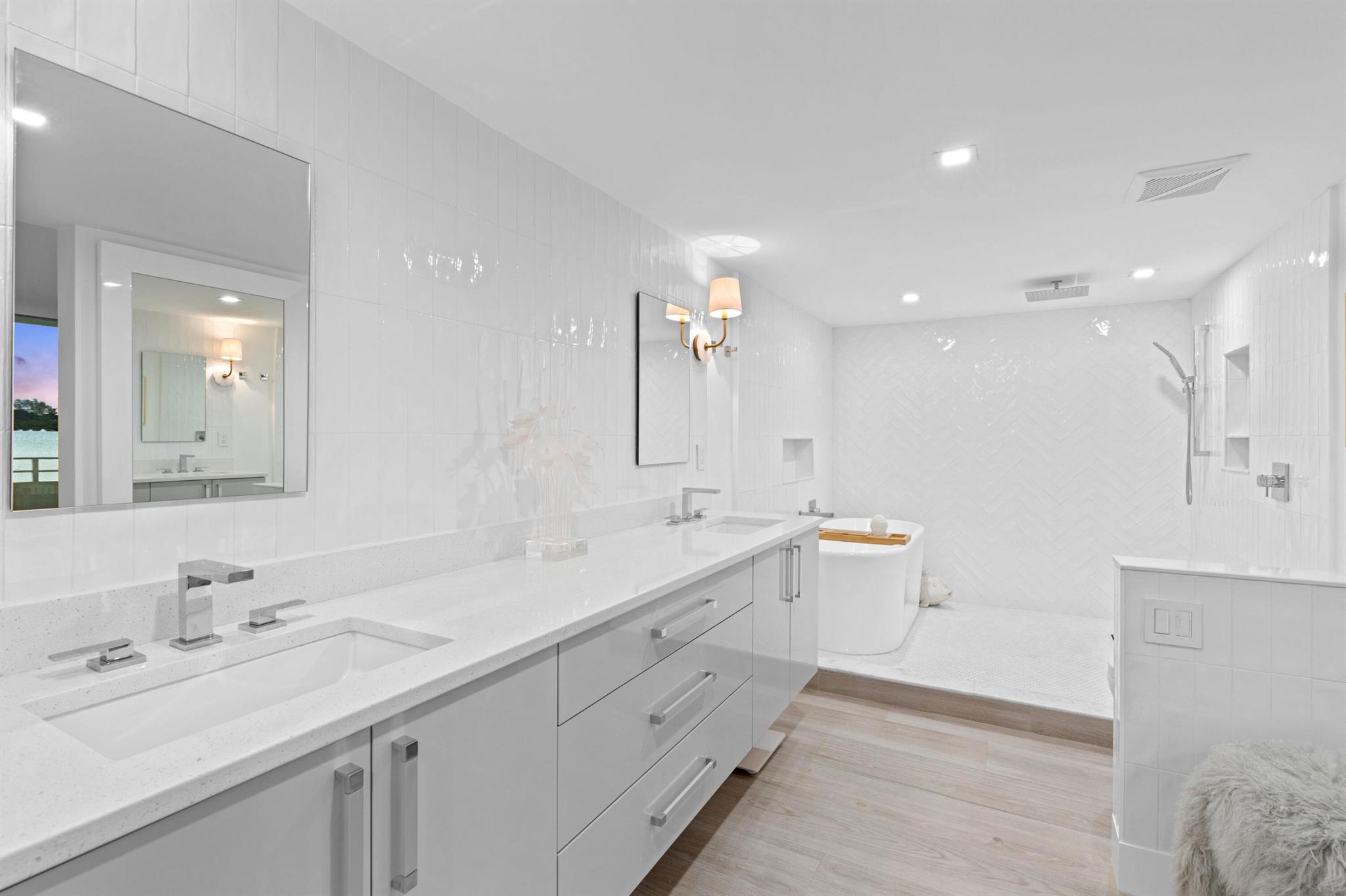 COVE CONDO - Residential