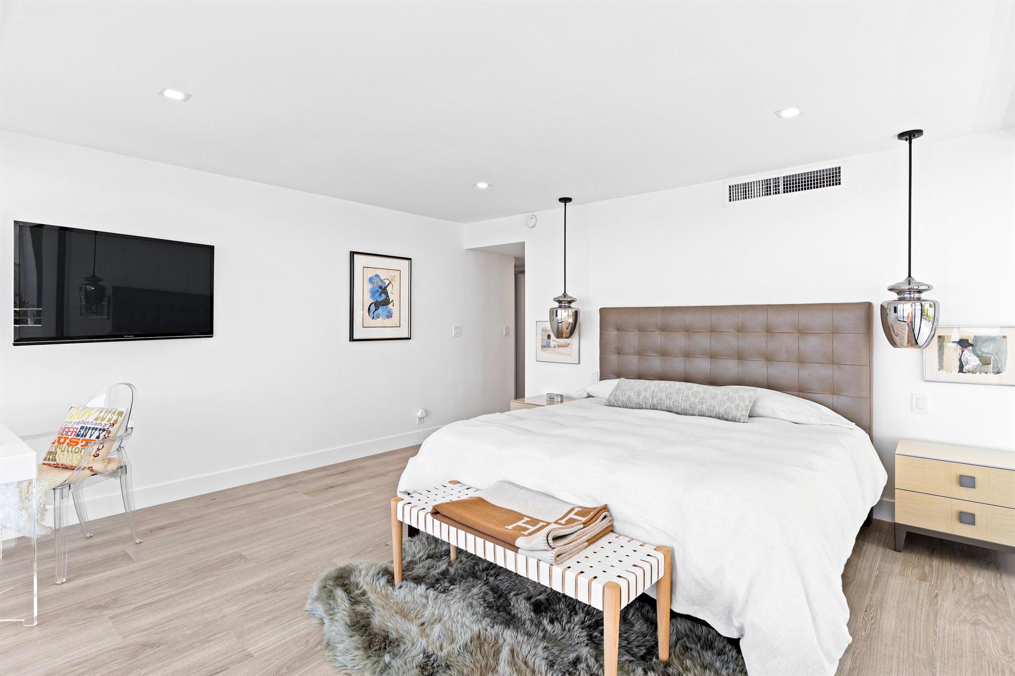 COVE CONDO - Residential