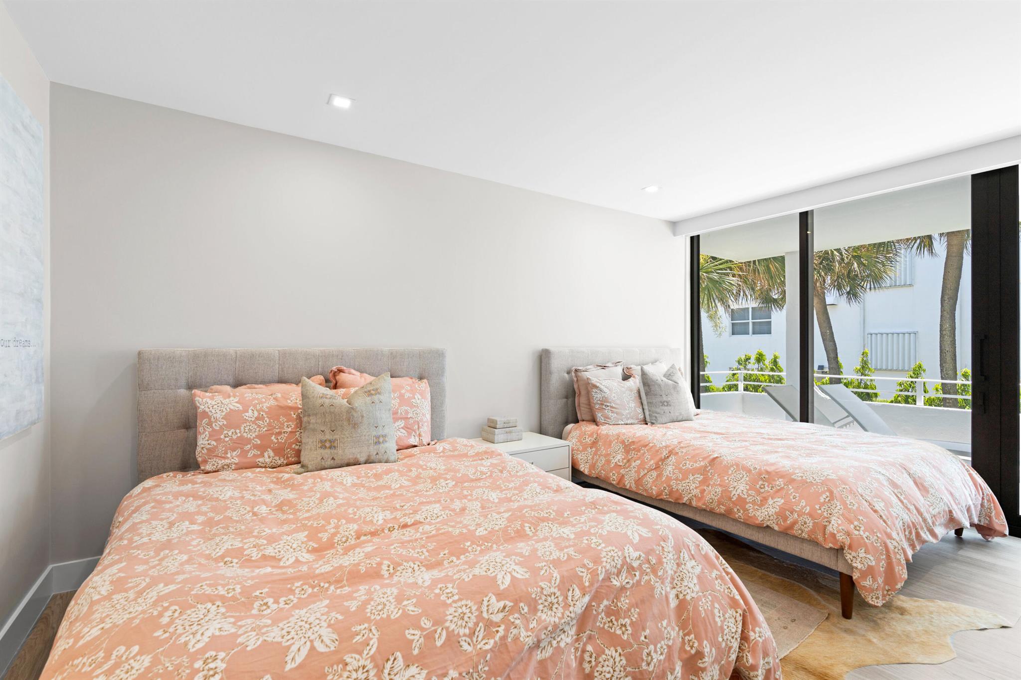 COVE CONDO - Residential