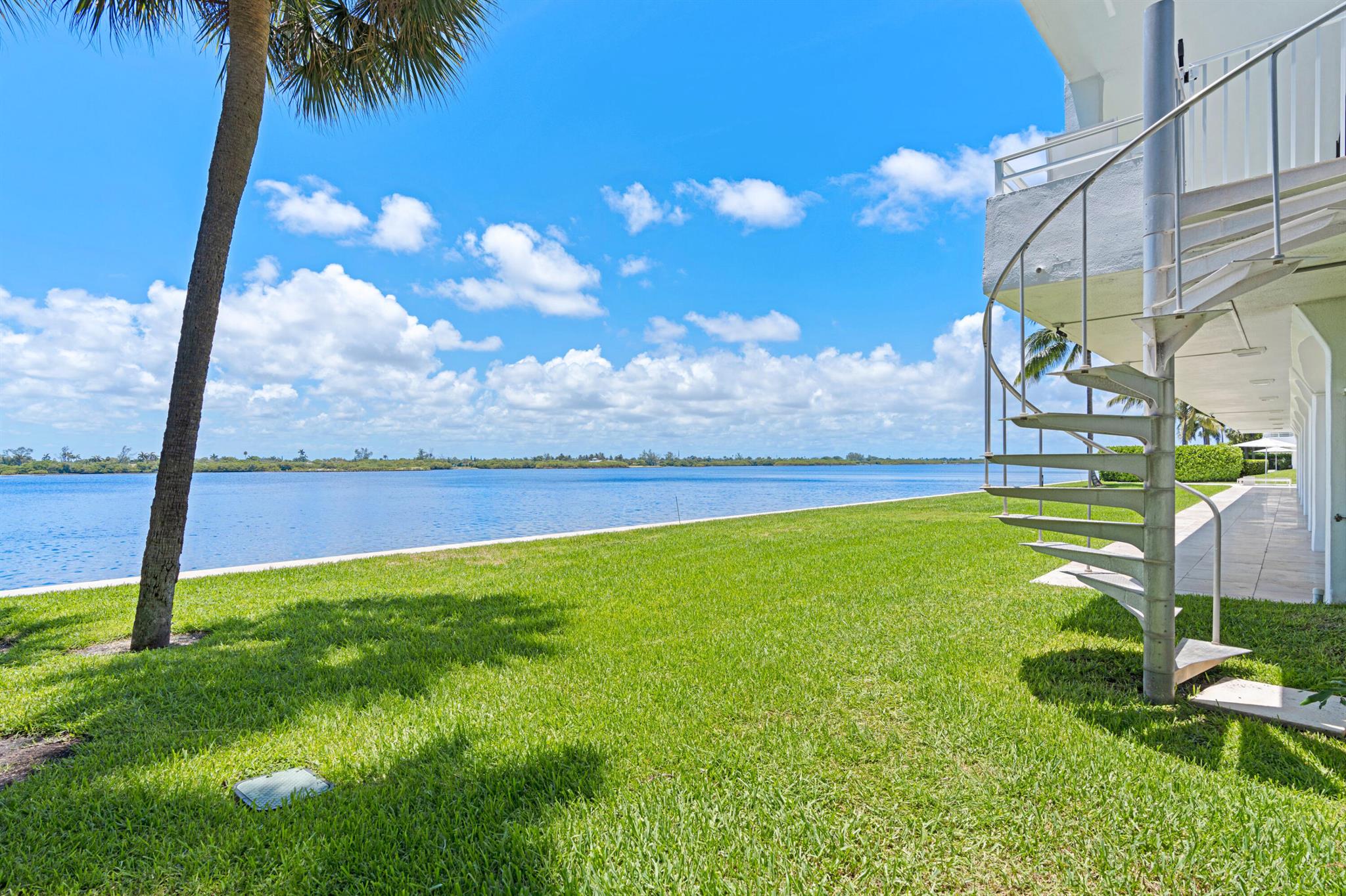 COVE CONDO - Residential