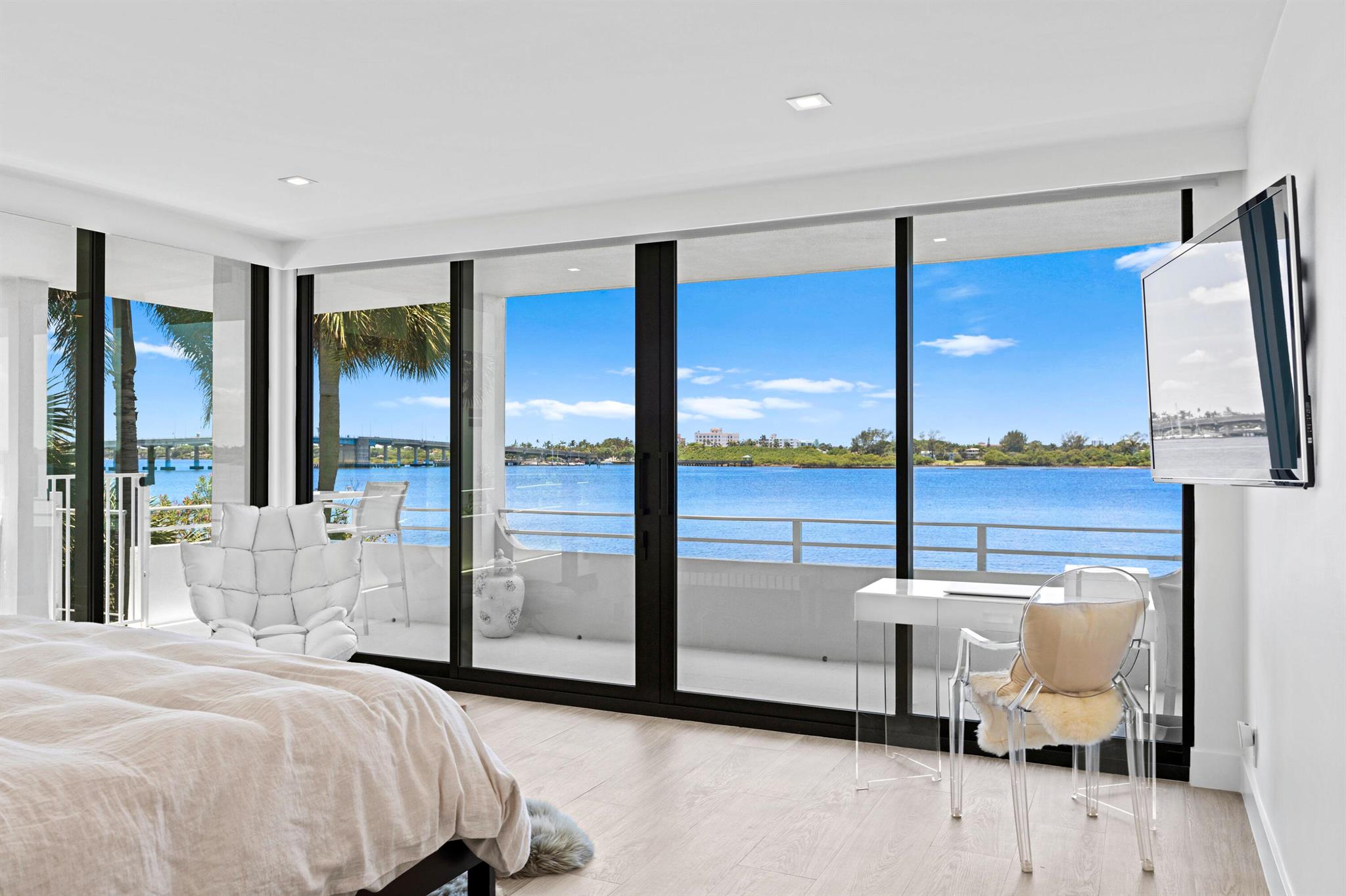 COVE CONDO - Residential