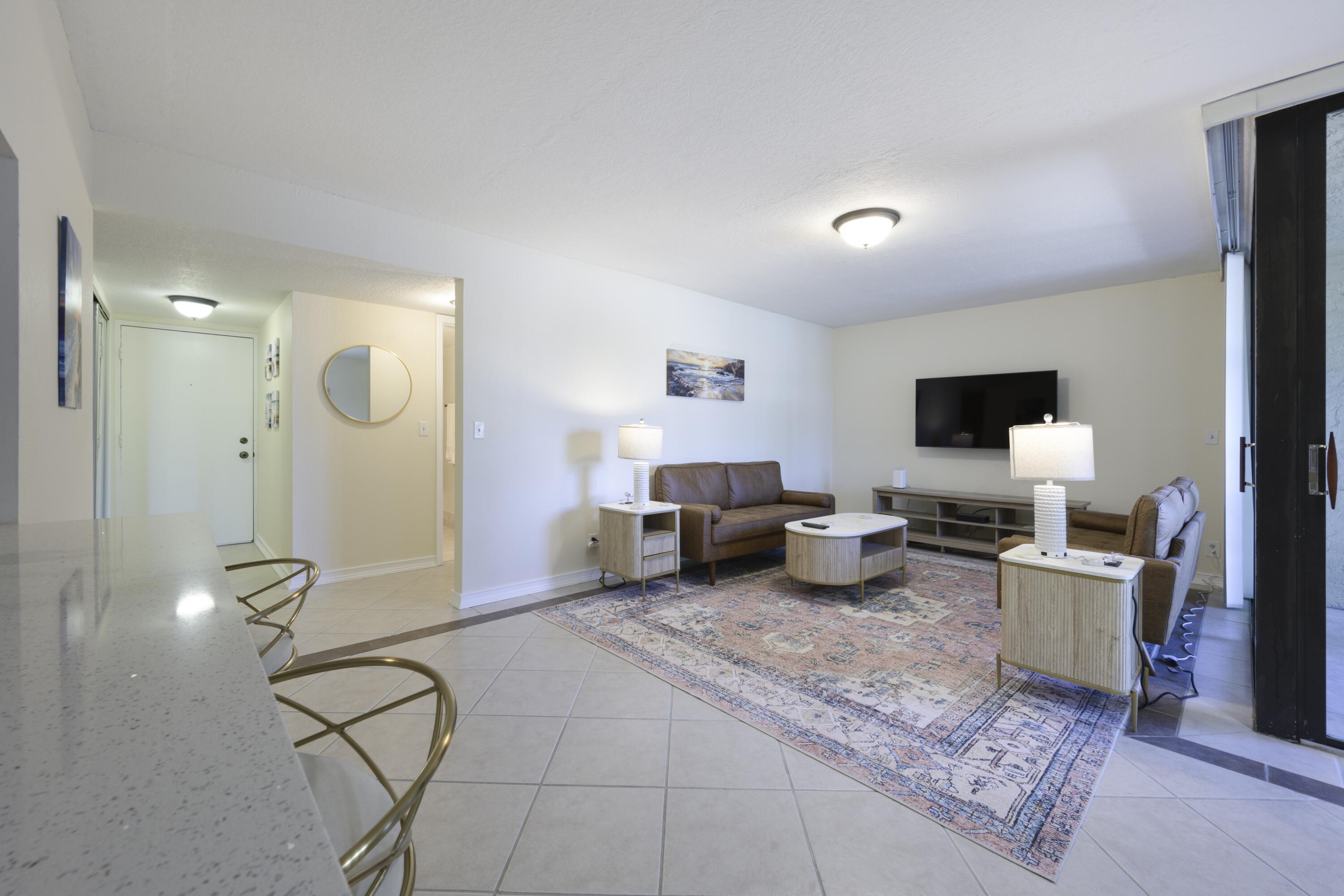 LAVERS RESORT & RACQUET CLUB - Residential Lease