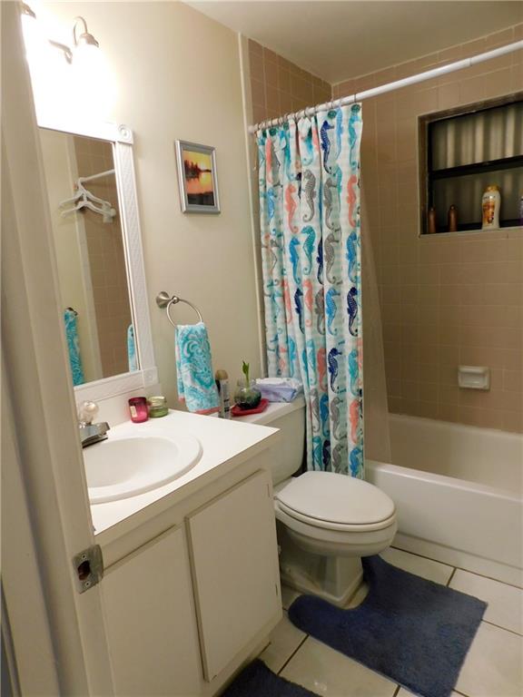 Westview Condo 7 - Residential
