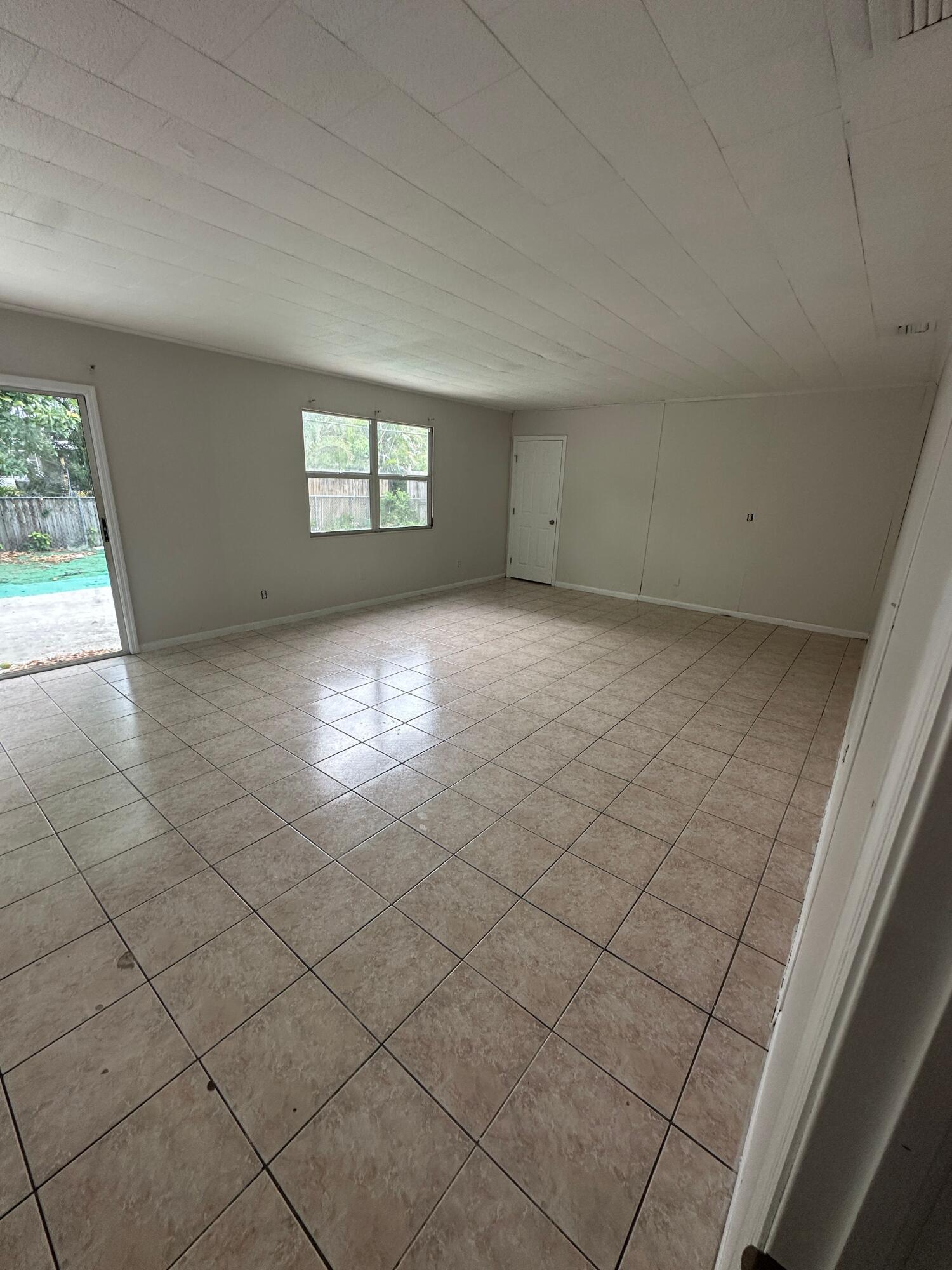 LAKE BELVEDERE ESTATES 3RD ADD - Residential Lease