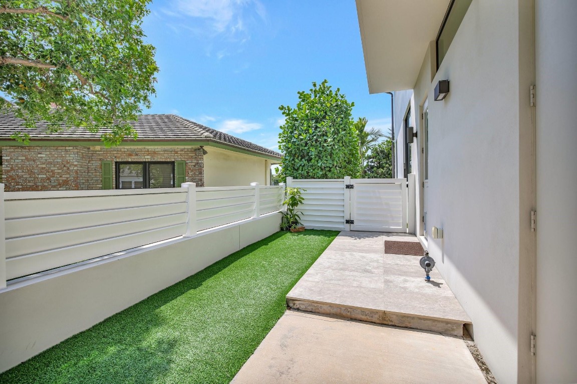 BEACH WAY HEIGHTS UNIT - Residential