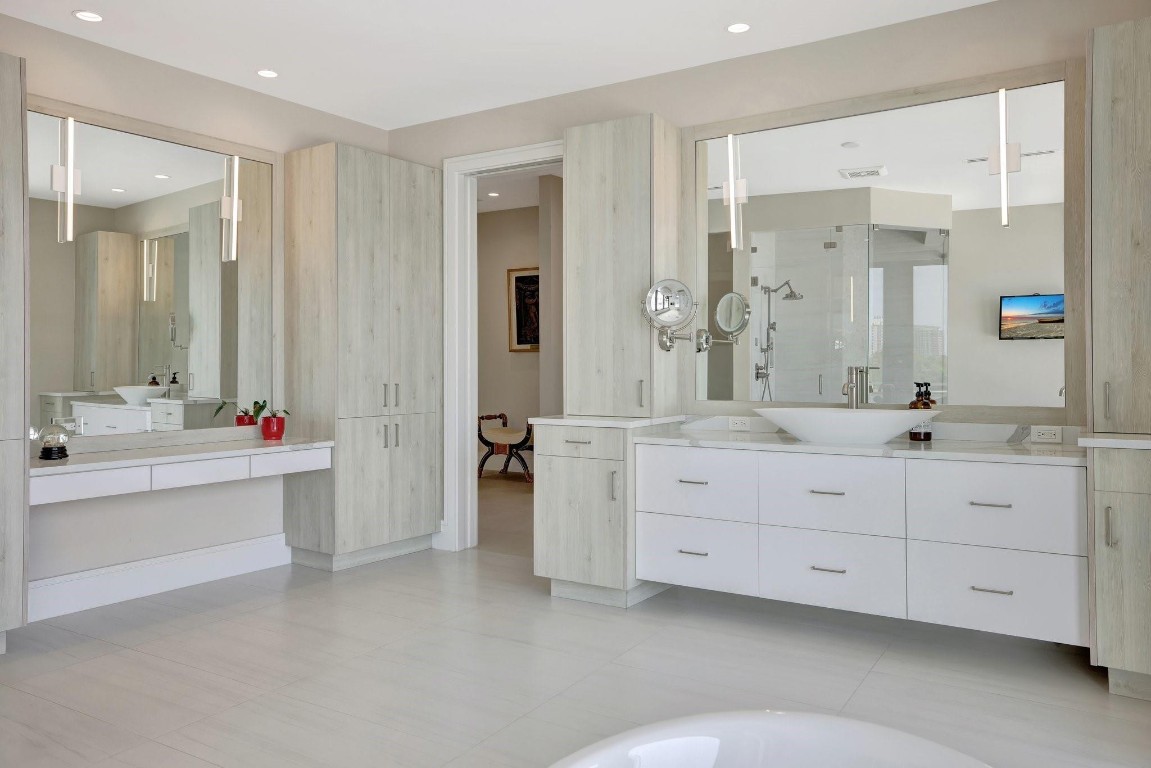 BEACH WAY HEIGHTS UNIT - Residential