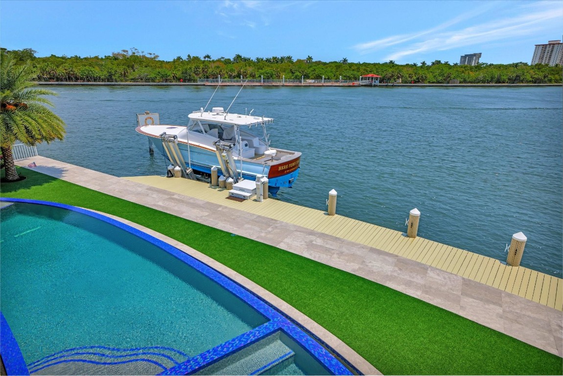 BEACH WAY HEIGHTS UNIT - Residential