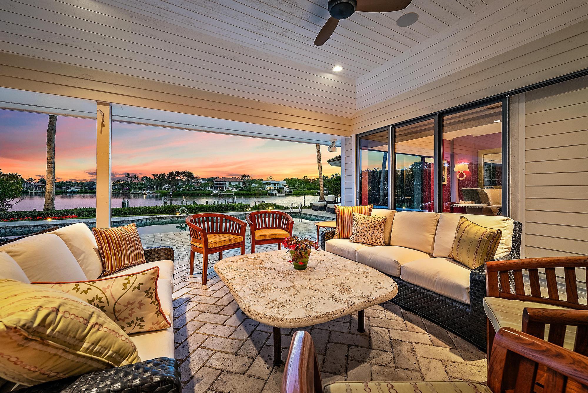 RIVER RIDGE (TEQUESTA) - Residential