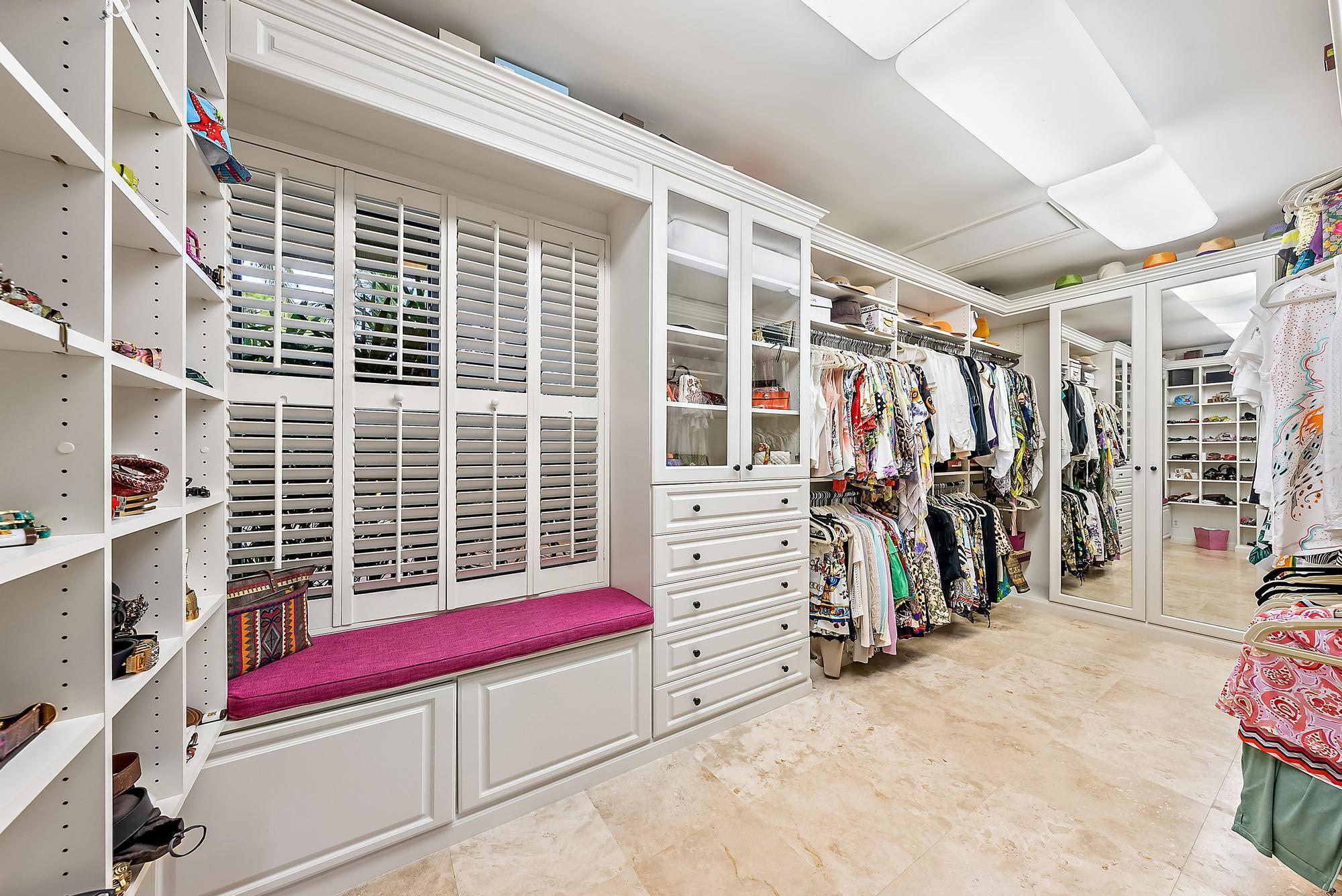 RIVER RIDGE (TEQUESTA) - Residential