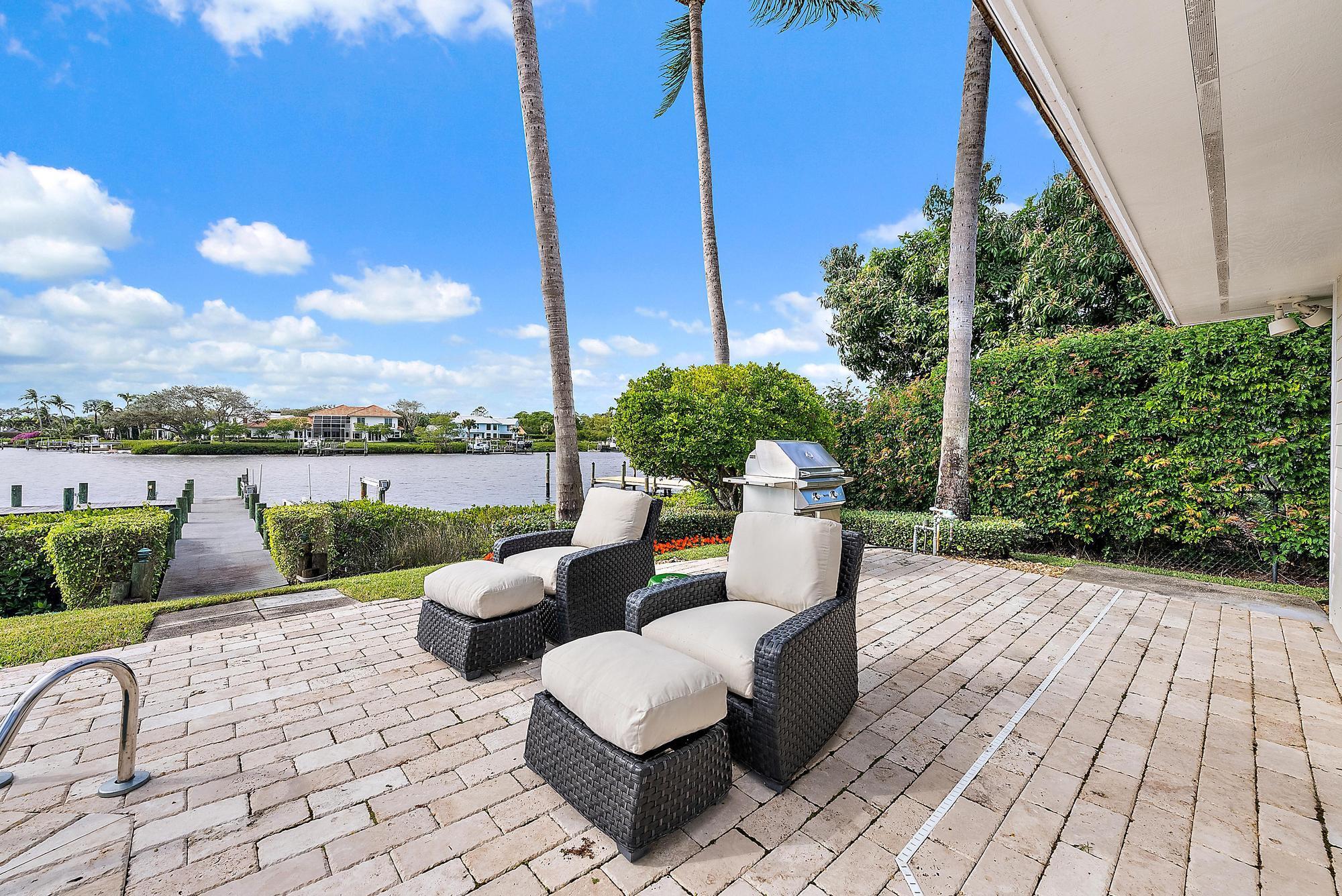 RIVER RIDGE (TEQUESTA) - Residential