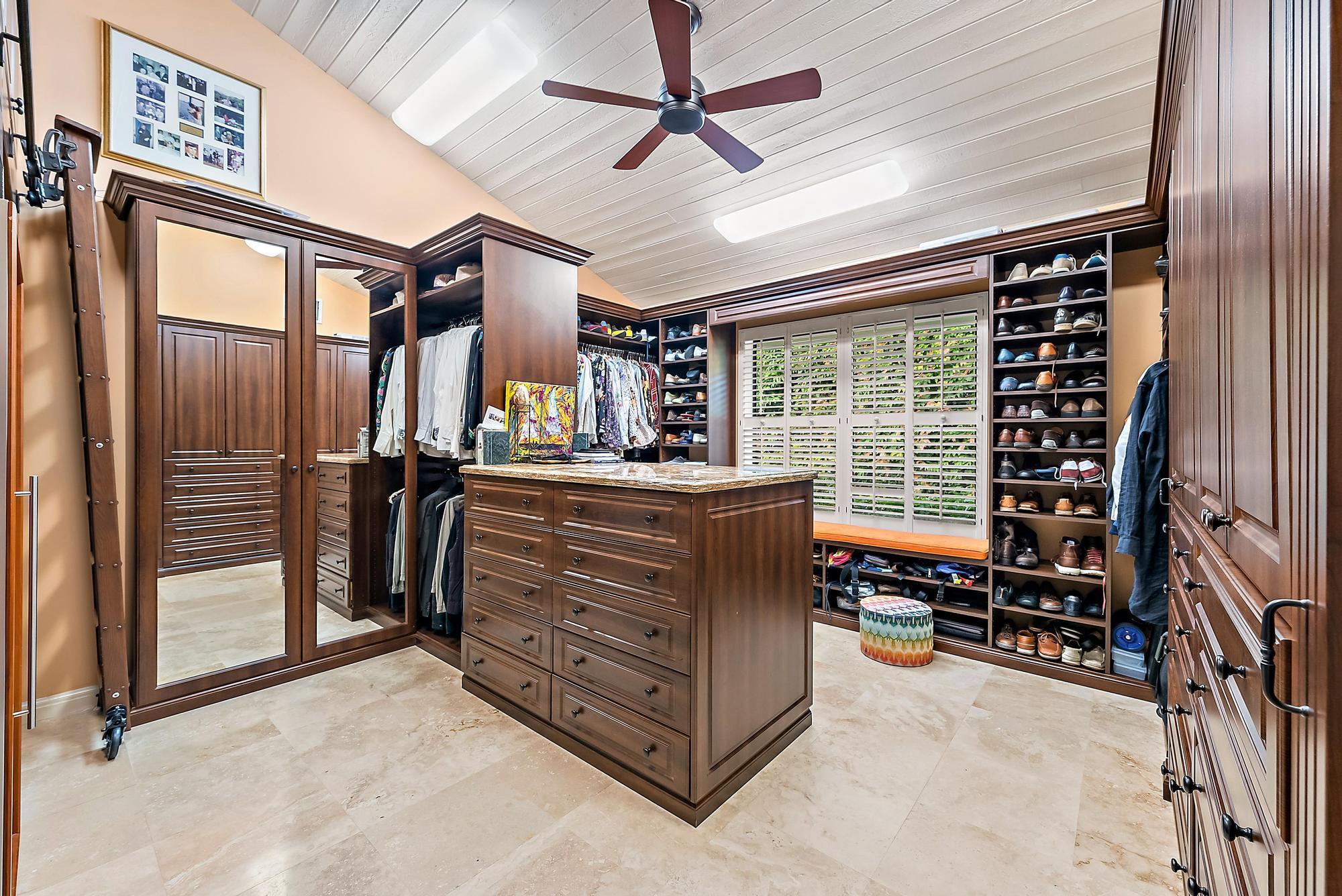 RIVER RIDGE (TEQUESTA) - Residential