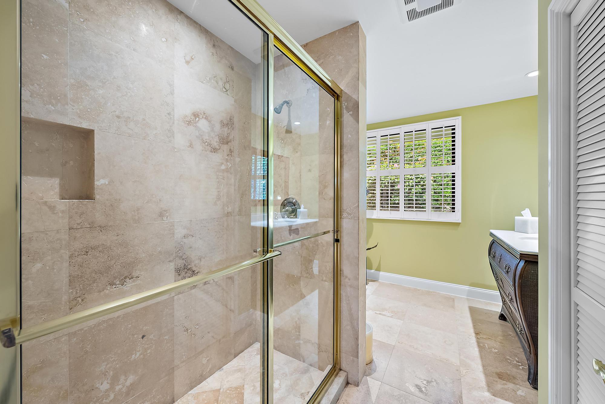 RIVER RIDGE (TEQUESTA) - Residential