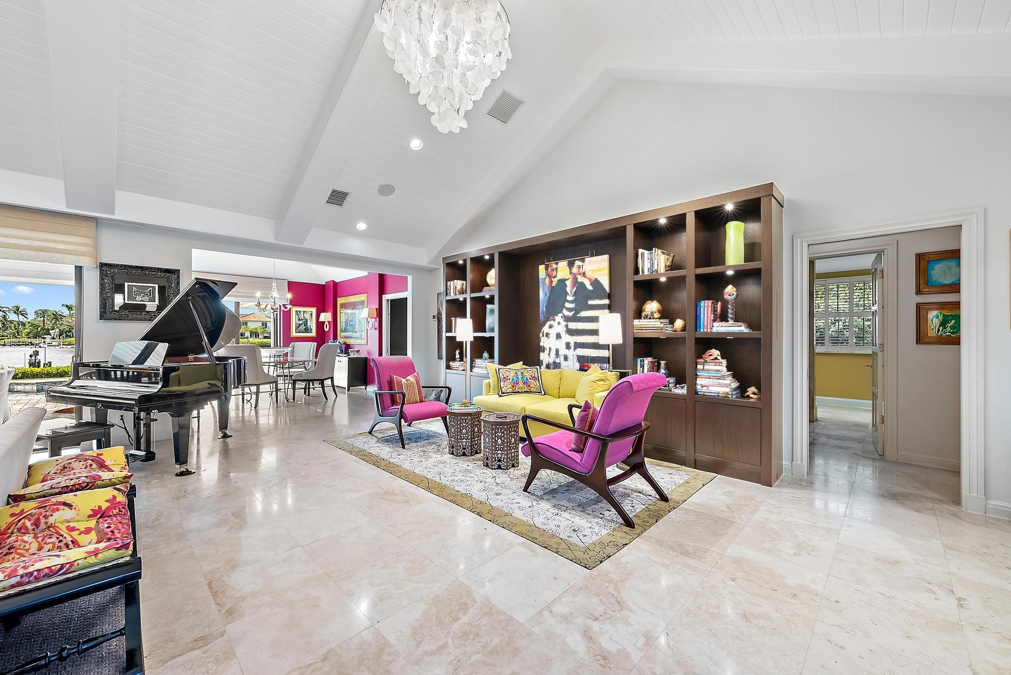 RIVER RIDGE (TEQUESTA) - Residential