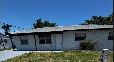 380 W 22nd Ct Riviera Beach FL 33404