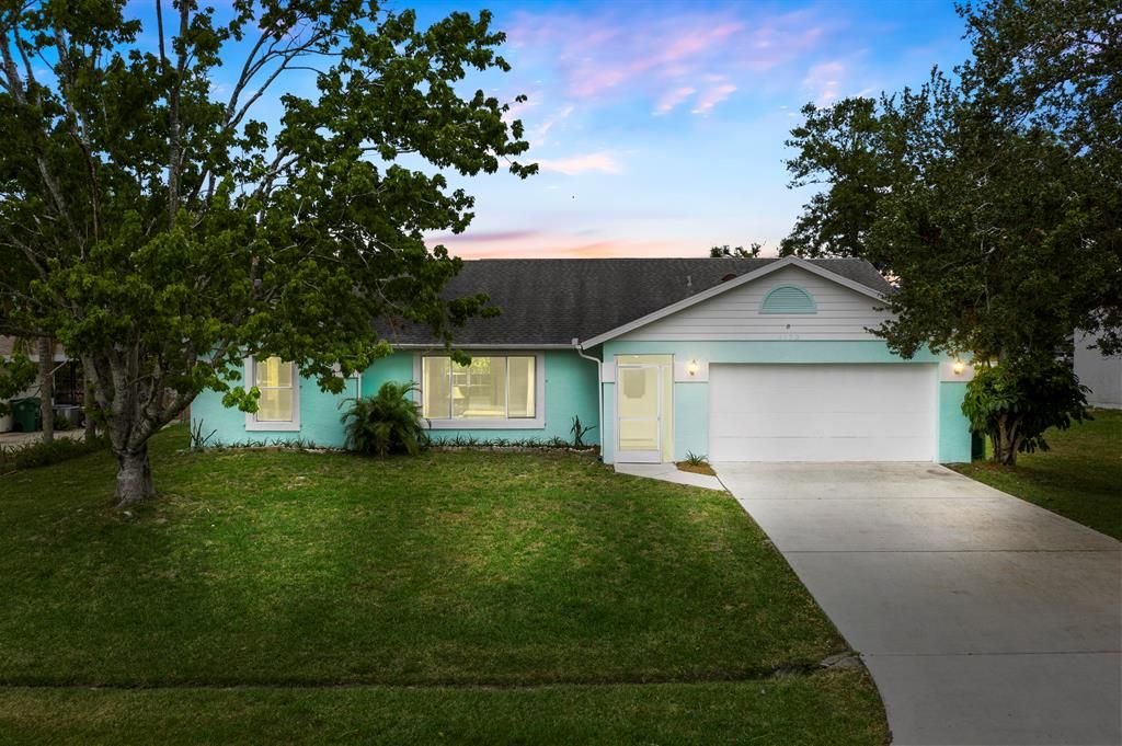 Photo of 1173 SE Stewart Road, Port Saint Lucie, FL 34952 (MLS # R10712851)