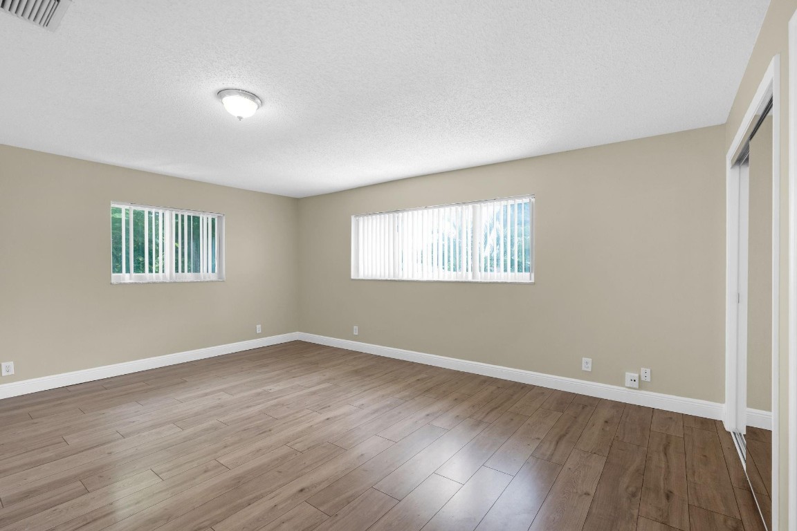 PINE GLEN - Residential