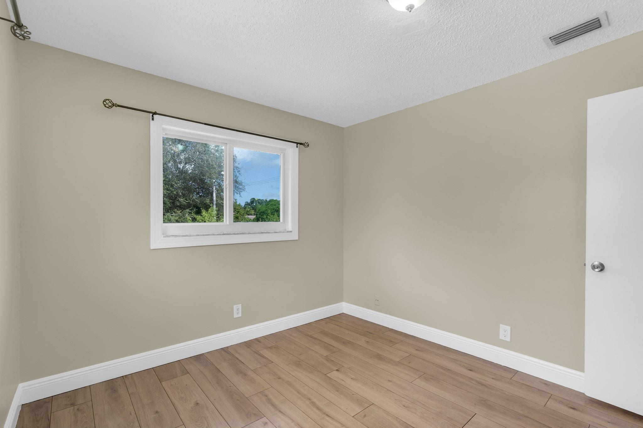 PINE GLEN - Residential