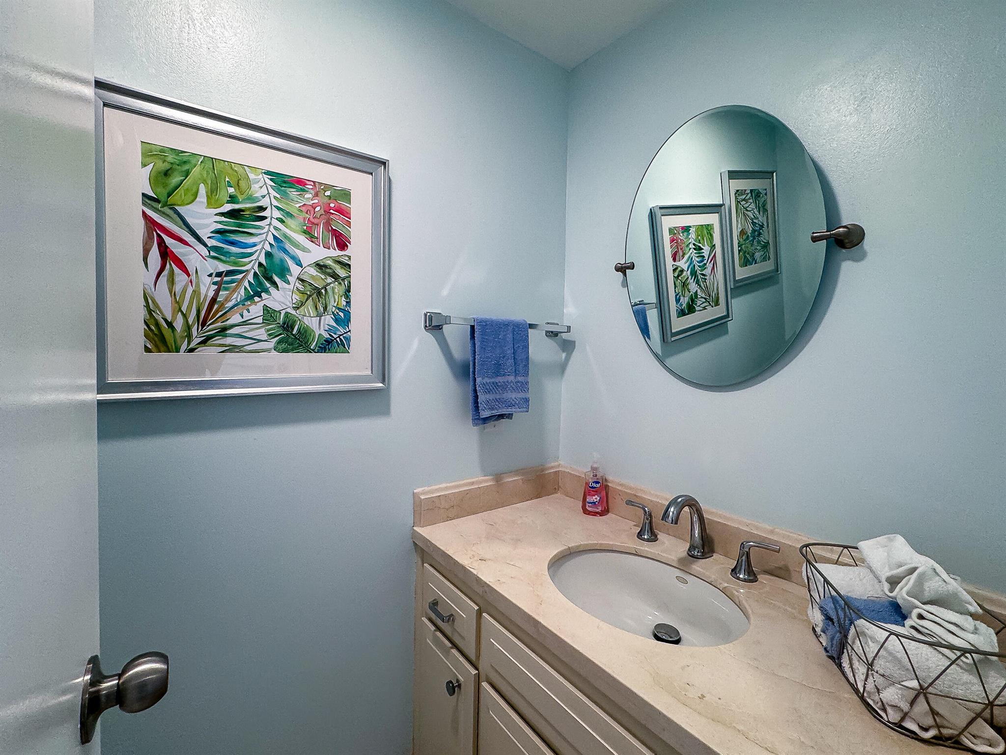 View photos, virtual tours, details... 50 East Road 5c