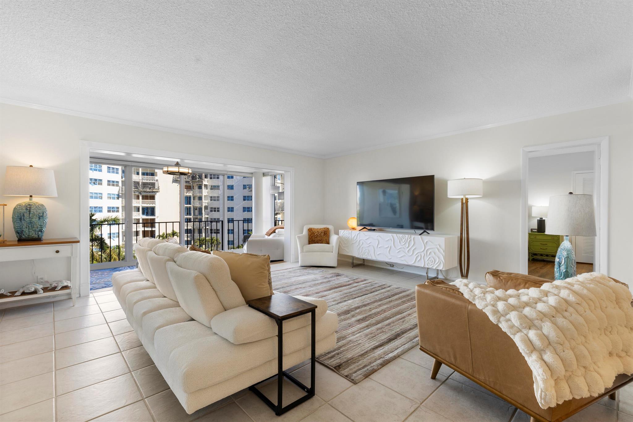 View photos, virtual tours, details... 50 East Road 5c