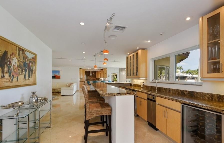 SHADY BANKS ON NEW RIVER - Residential