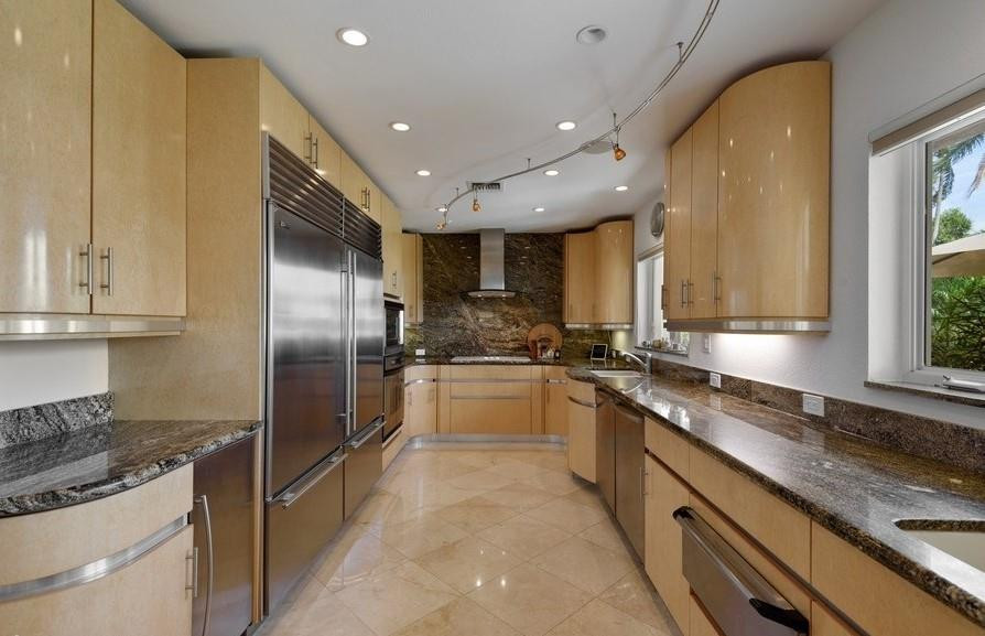 SHADY BANKS ON NEW RIVER - Residential