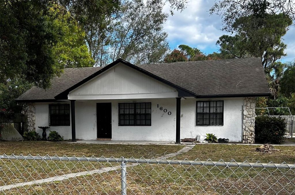 Photo of 1600 N 44th Street, Fort Pierce, FL 34947 (MLS # F10545060)