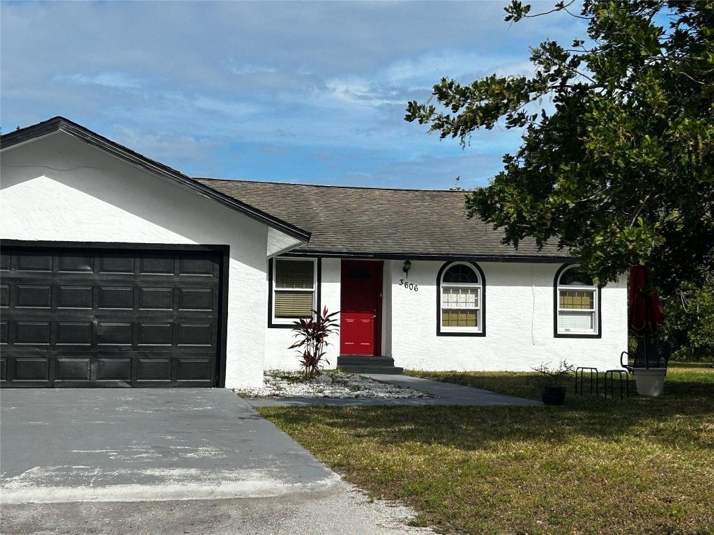 Photo of 3606 Avenue G, Fort Pierce, FL 34947 (MLS # F10544884)