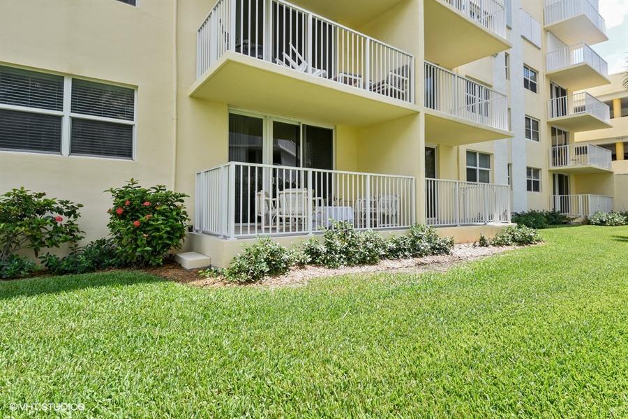 LE CHATEAU ROYAL CONDO - Residential